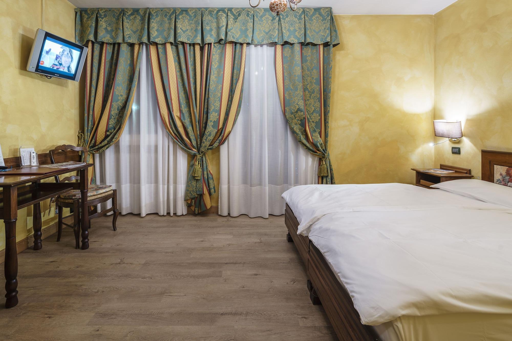 Hotel Olimpia Cortina d'Ampezzo Ngoại thất bức ảnh