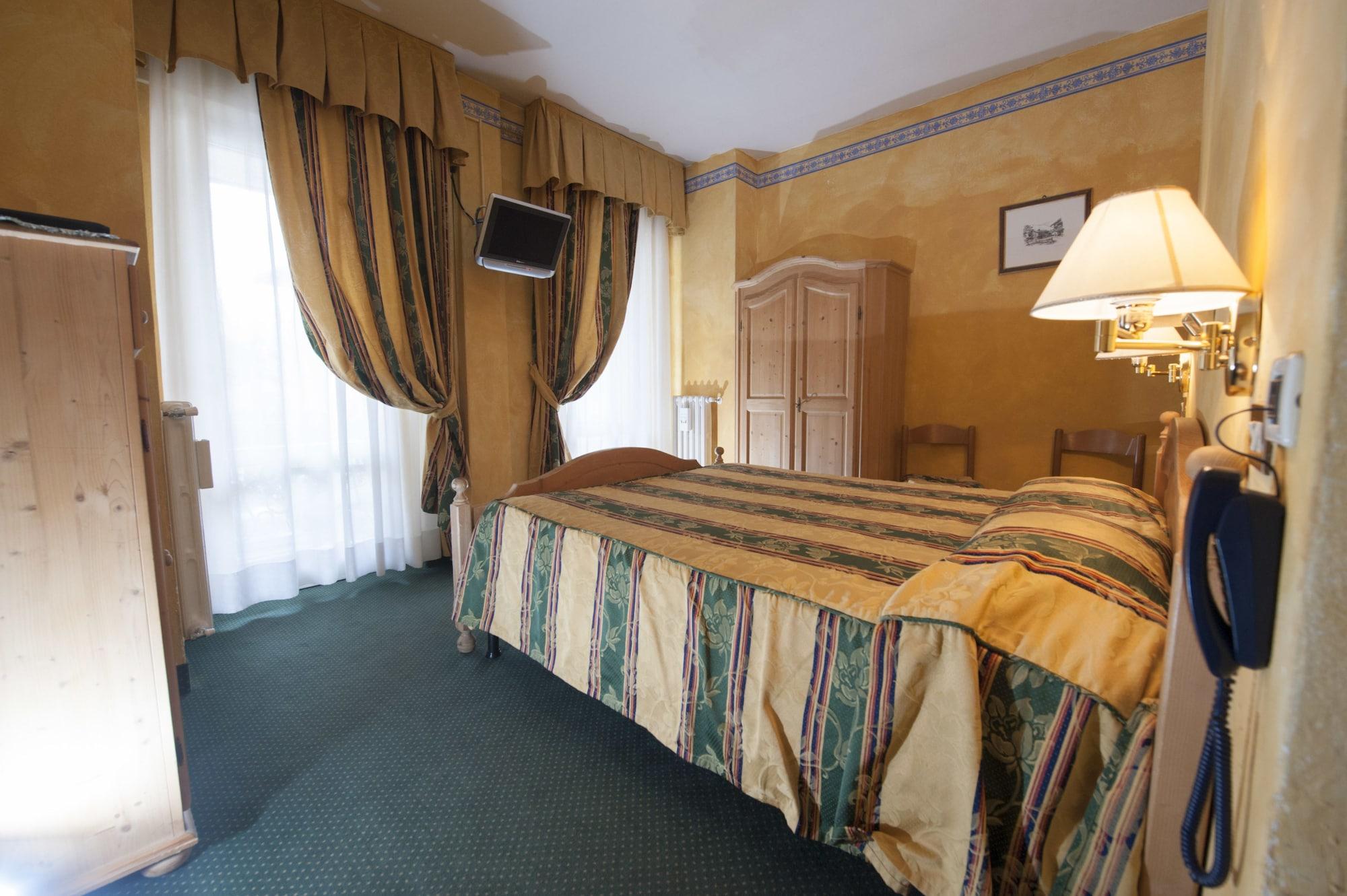 Hotel Olimpia Cortina d'Ampezzo Ngoại thất bức ảnh