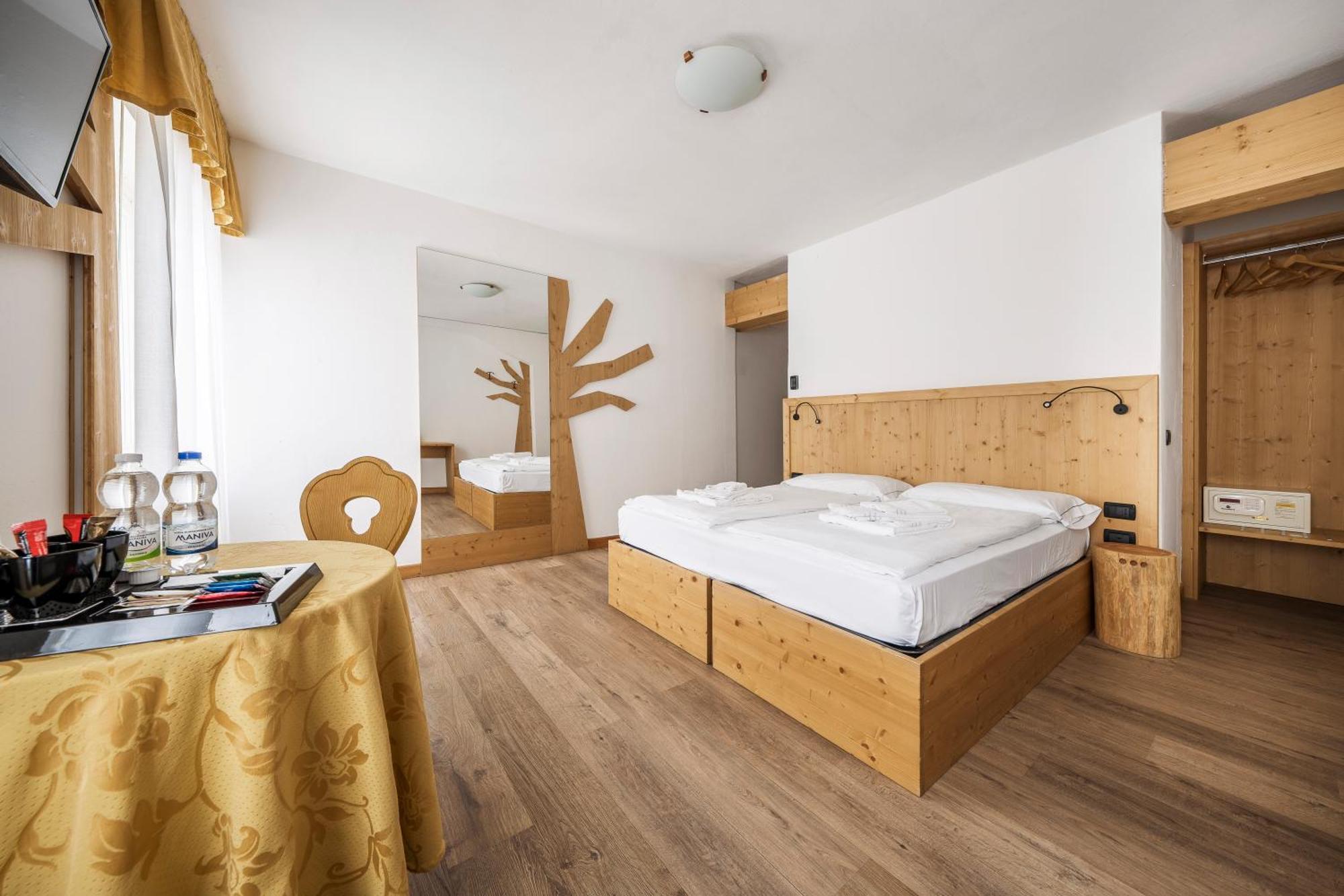 Hotel Olimpia Cortina d'Ampezzo Ngoại thất bức ảnh