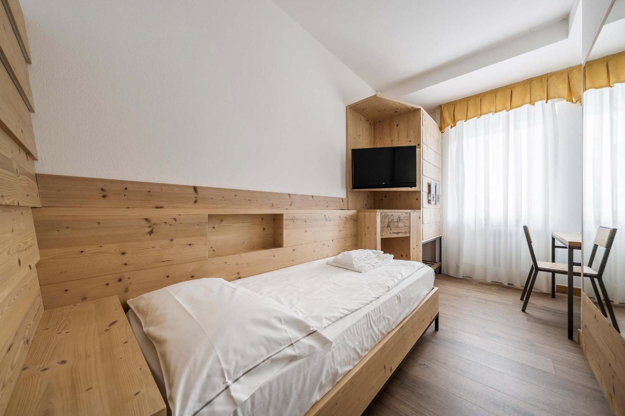 Hotel Olimpia Cortina d'Ampezzo Ngoại thất bức ảnh