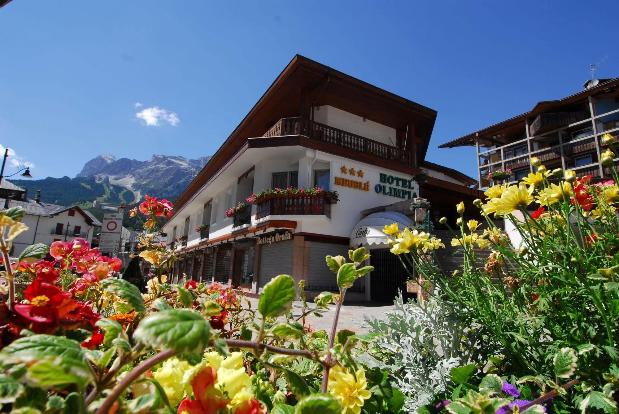 Hotel Olimpia Cortina d'Ampezzo Ngoại thất bức ảnh